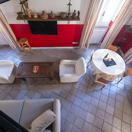 아파트 The Scarlet Loft In Trastevere *